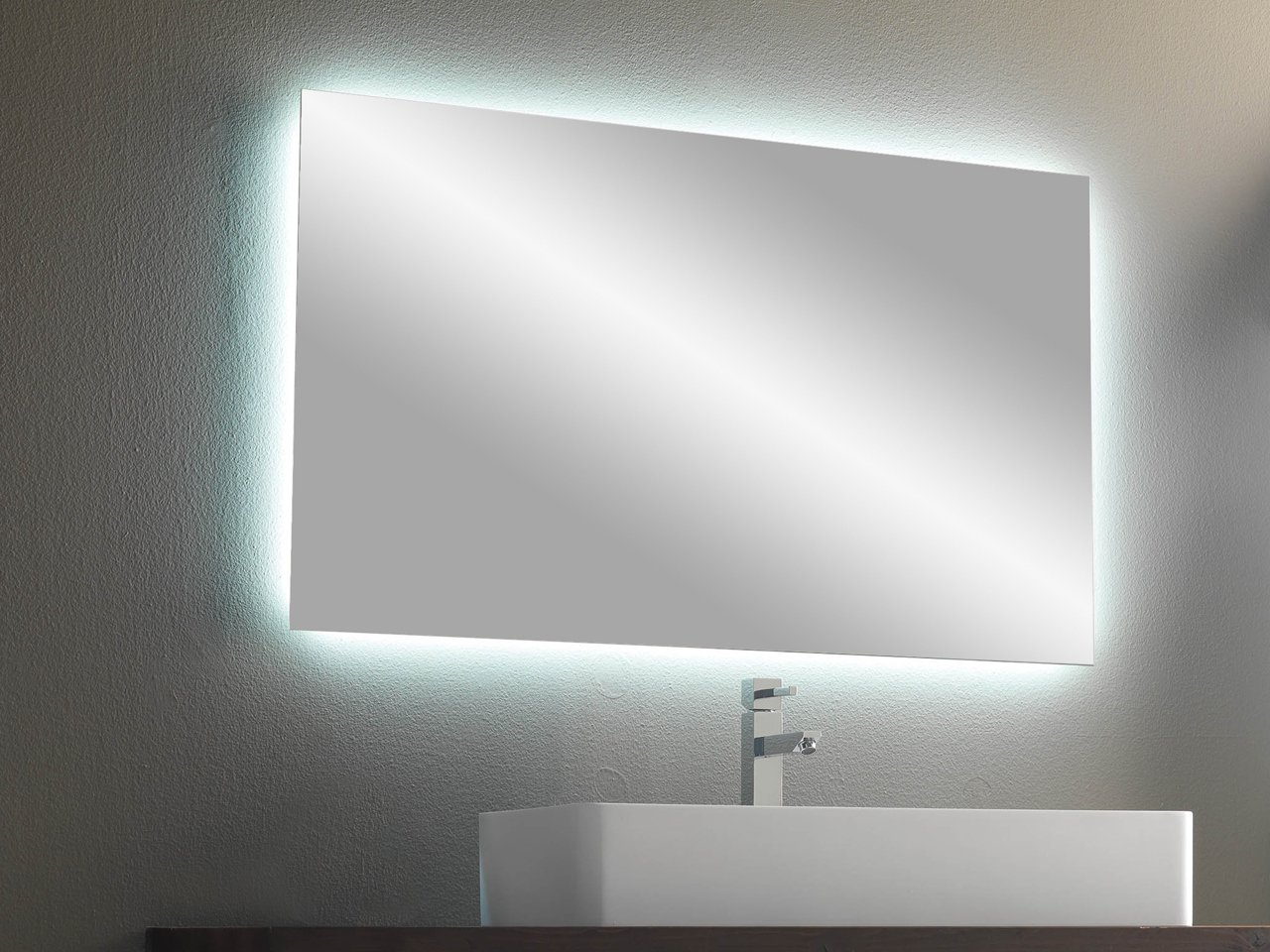 Specchio con Illuminazione Integrata
